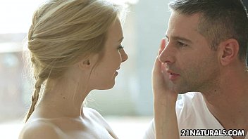 Alice's new romance turns into a hot sex session